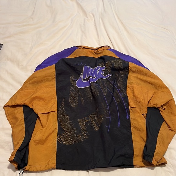 Vintage LAKERS 80’s Nike Flight Jacket - Picture 7 of 10